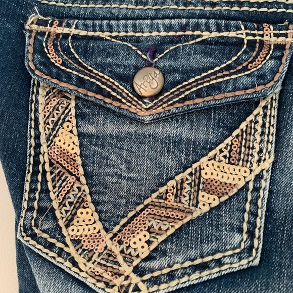 ARIYA SIZE 11/12 MEDIUM BLUE FADING SEQUIN DESIGN POCKETS CONTRAST STITCHING - Picture 3 of 10